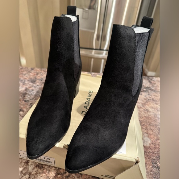 J. Adam’s Andi | Black Suede - Picture 5 of 7